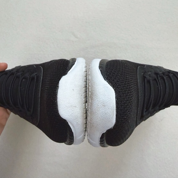 Skechers Hands Free Swift Fit Memory Foam Black White Sneakers Shoes Size 7 - Picture 5 of 16